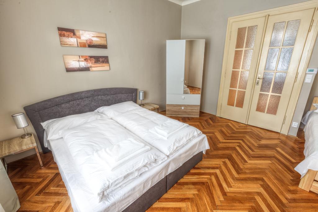 Modern Biskupska Apartment *