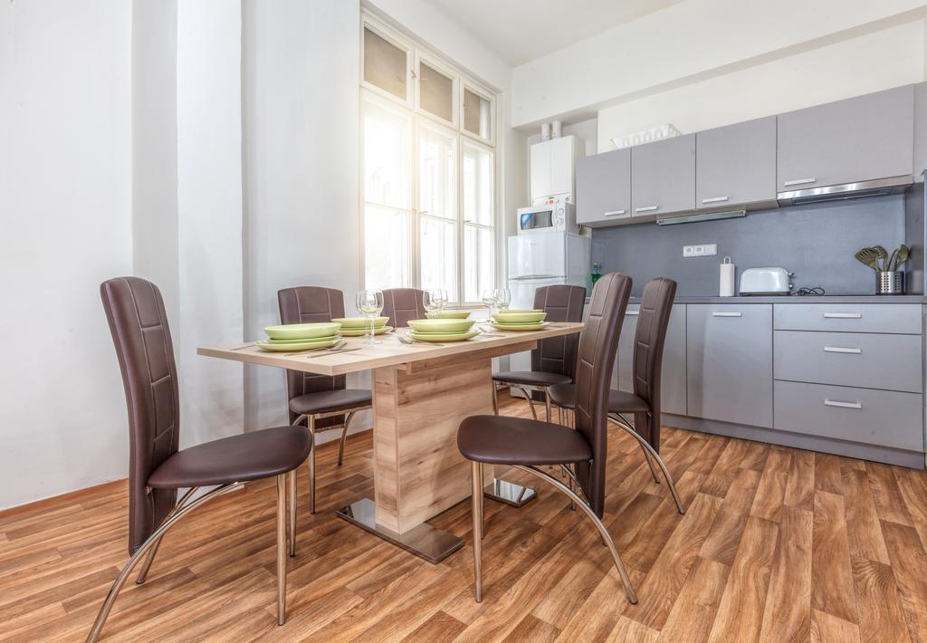 Modern Biskupska Apartment Prague